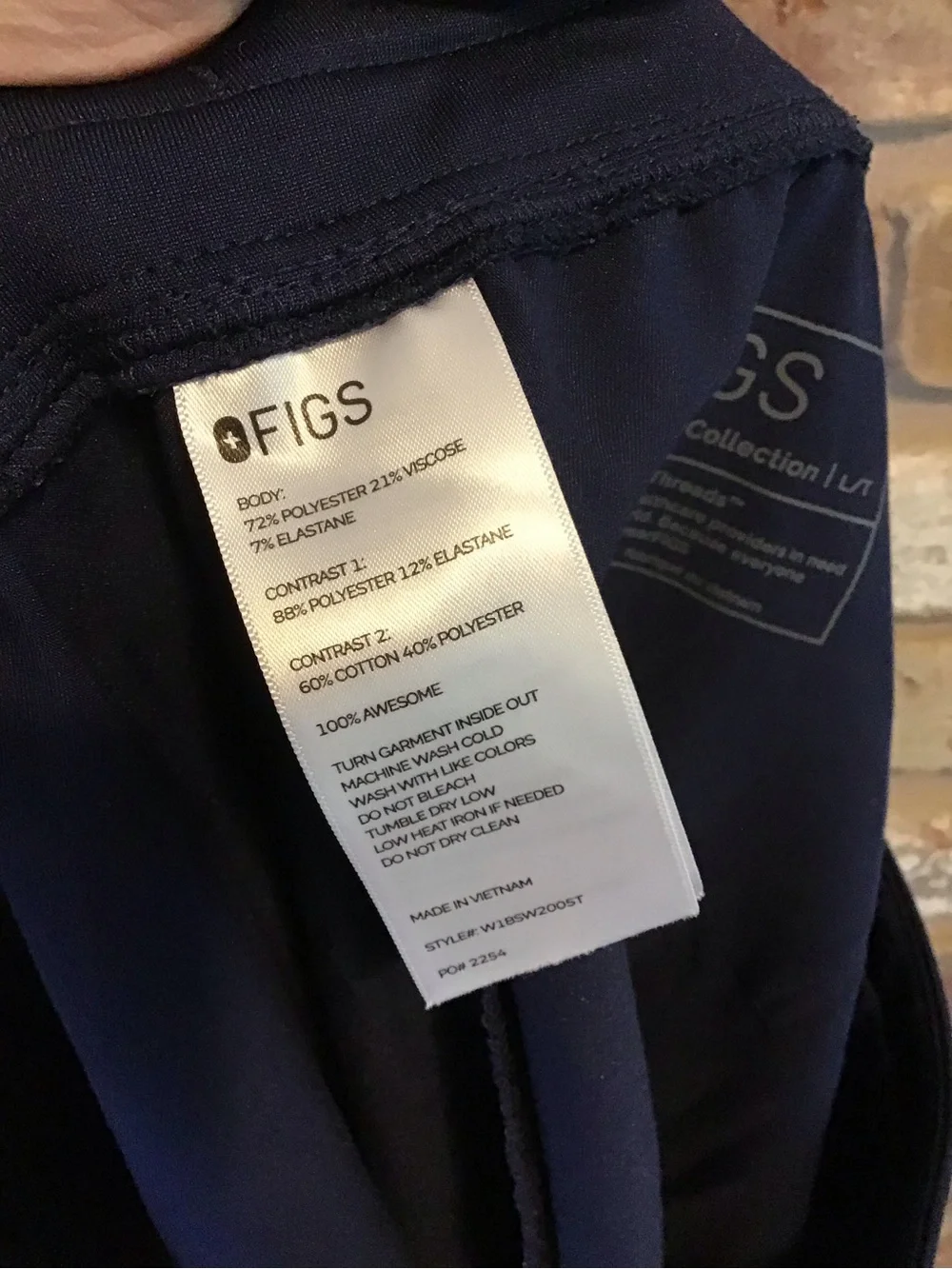 FIGS Women's Navy V-Neck Scrub Top and Jogger Pants Set L/LT